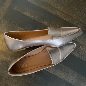 Size 10 womens yoki flats - rose gold